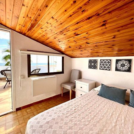 House In Front Of The Beach With Sea View Cambrils Kültér fotó